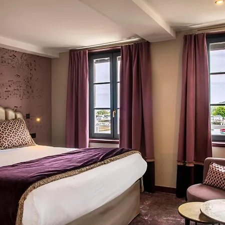 Western Le Cheval Blanc -vue Sur Le Port-plein Centre