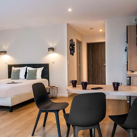 Western Le Cheval Blanc -vue Sur Le Port-plein Centre 옹플뢰르