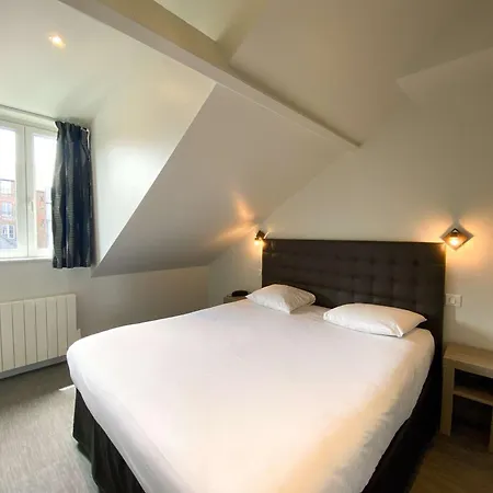 Western Le Cheval Blanc -vue Sur Le Port-plein Centre 3*