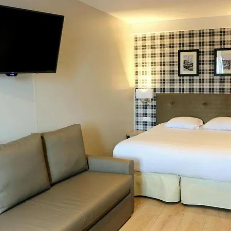 Western Le Cheval Blanc -vue Sur Le Port-plein Centre 3*