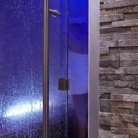 Western Le Cheval Blanc -vue Sur Le Port-plein Centre 3*