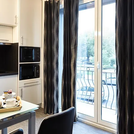 Western Le Cheval Blanc -vue Sur Le Port-plein Centre 翁弗勒尔