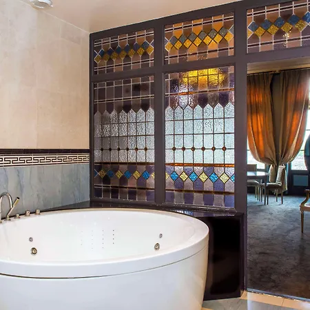 酒店 Western Le Cheval Blanc -vue Sur Le Port-plein Centre 翁弗勒尔