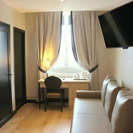 Western Le Cheval Blanc -vue Sur Le Port-plein Centre 3*