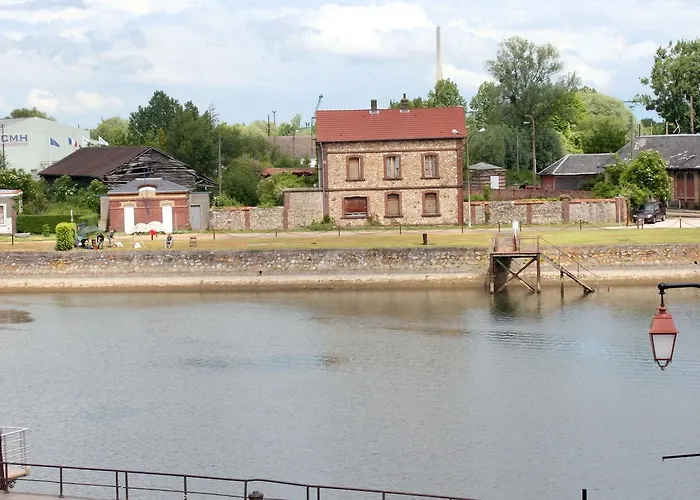 Western Le Cheval Blanc -vue Sur Le Port-plein Centre Honfleur