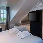 Hotel Western Le Cheval Blanc -vue Sur Le Port-plein Centre 3*