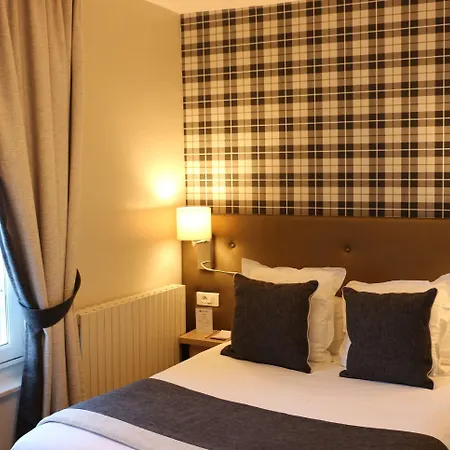 Western Le Cheval Blanc -vue Sur Le Port-plein Centre 3*