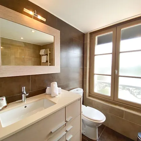 Western Le Cheval Blanc -vue Sur Le Port-plein Centre Hotell 3*
