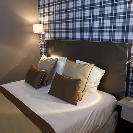 Hotel Western Le Cheval Blanc -vue Sur Le Port-plein Centre 3*