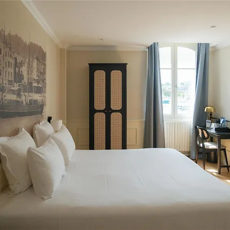 Western Le Cheval Blanc -centre- Vieux Port 3*