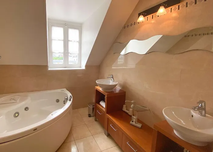 Western Le Cheval Blanc -vue Sur Le Port-plein Centre Hotel