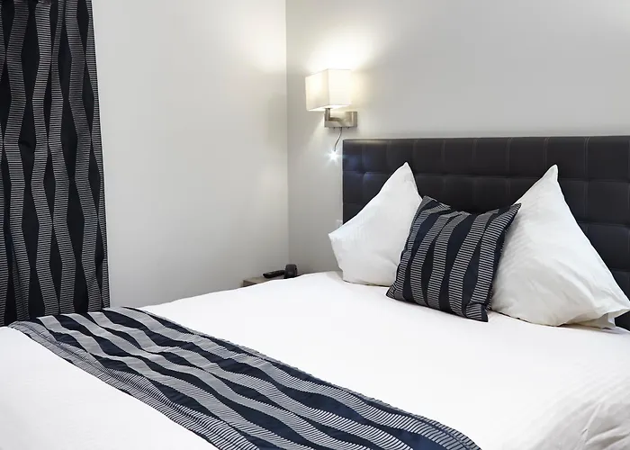 Otel Western Le Cheval Blanc -vue Sur Le Port-plein Centre Honfleur