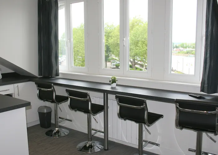 Western Le Cheval Blanc -vue Sur Le Port-plein Centre 3*