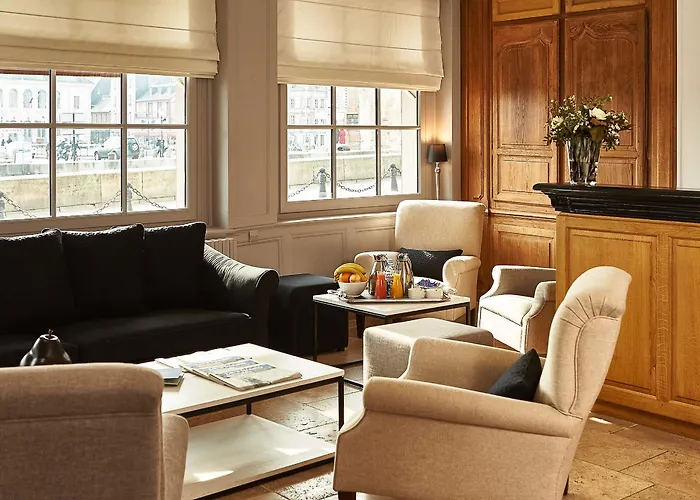 Western Le Cheval Blanc -vue Sur Le Port-plein Centre 3*