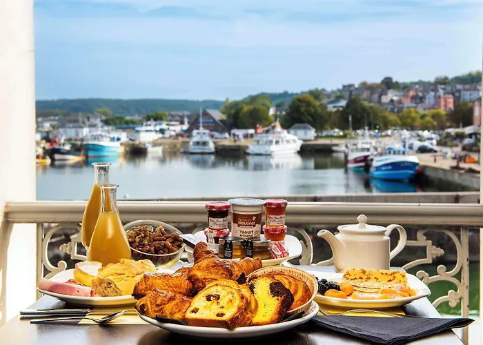 Western Le Cheval Blanc -vue Sur Le Port-plein Centre מלון הונפלר