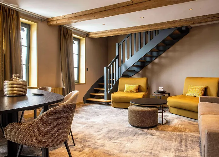 Western Le Cheval Blanc -vue Sur Le Port-plein Centre